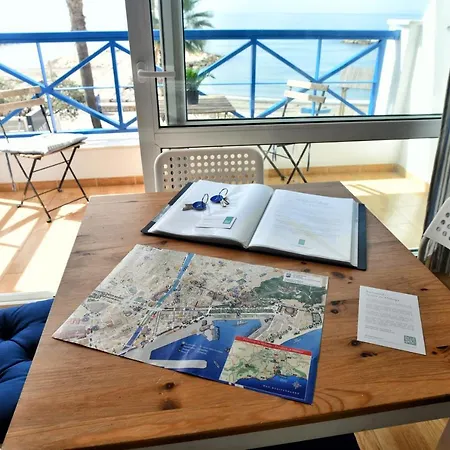 Wonderstays La Perla Azul Апартаменти