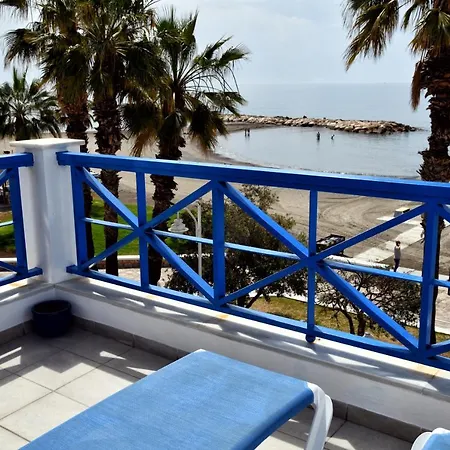 Wonderstays La Perla Azul Апартаменти *